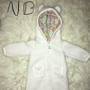 Carter’s NB White Bear Suit